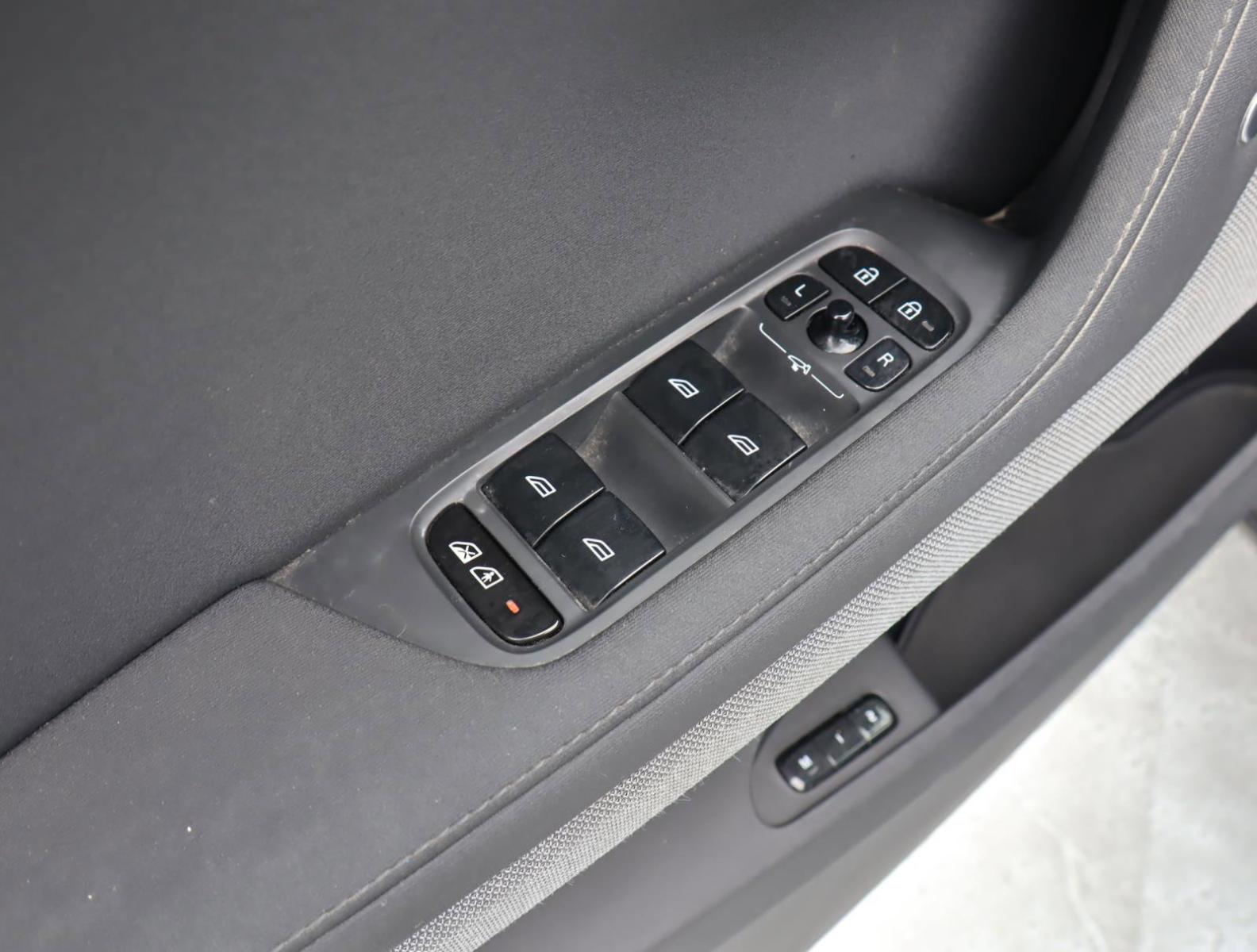 2022 Polestar 2 Vehicle Photo in LOS ANGELES, CA 90007-3794