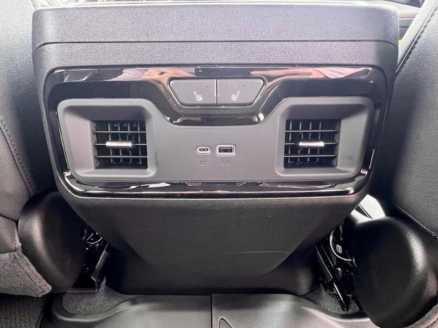2025 GMC Sierra 2500 HD Vehicle Photo in EFFINGHAM, IL 62401-2832