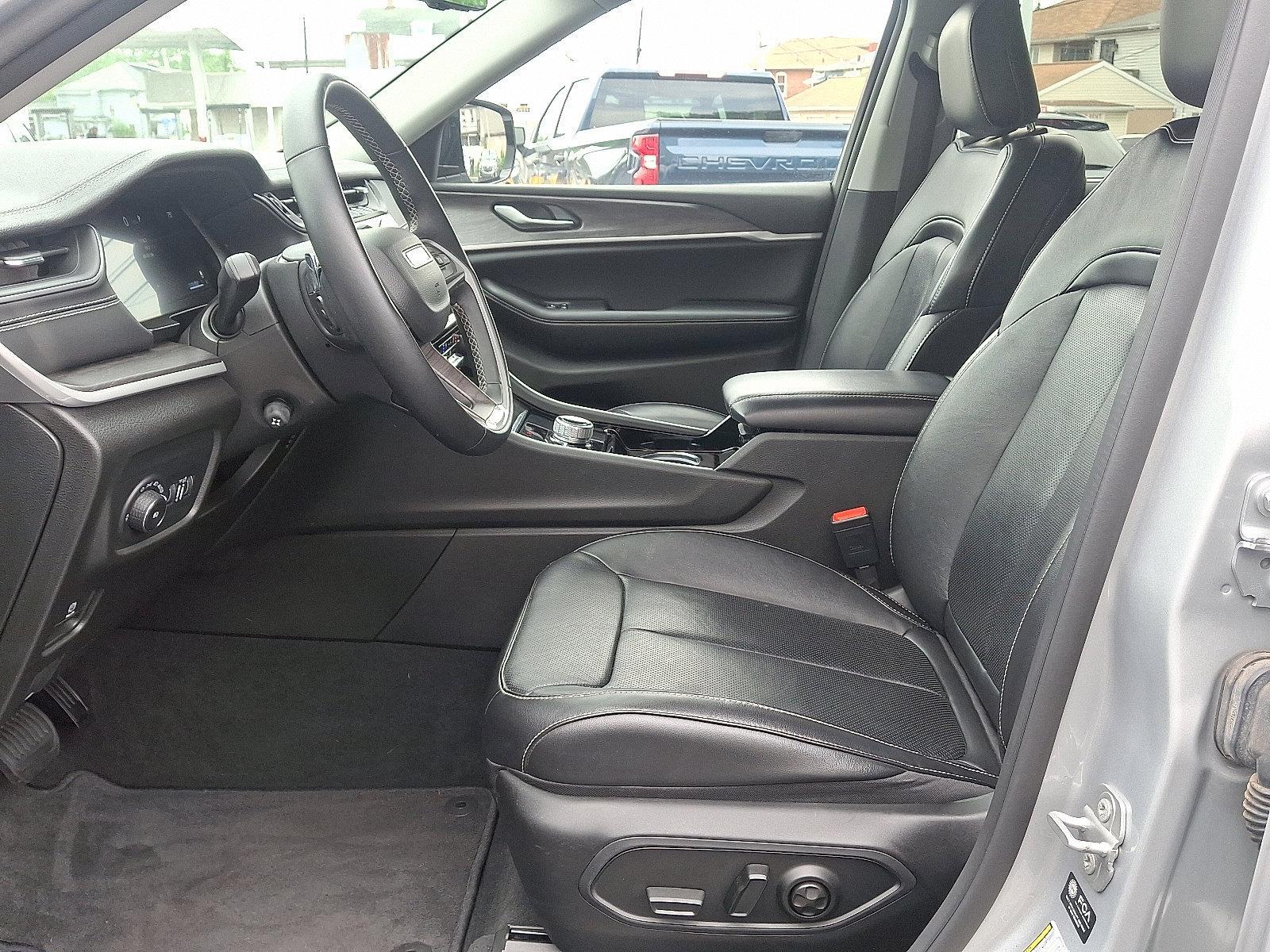 2022 Jeep Grand Cherokee L Vehicle Photo in Harrisburg, PA 17111
