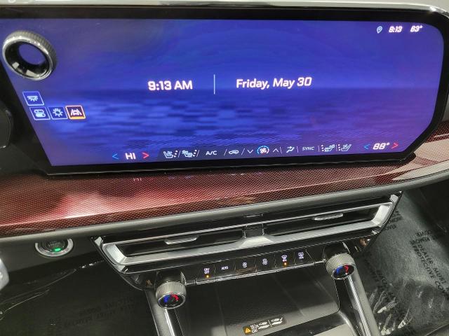 2024 Chevrolet Traverse Vehicle Photo in APPLETON, WI 54914-4656