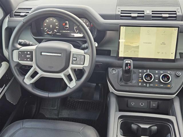 2024 Defender Vehicle Photo in AUSTIN, TX 78717