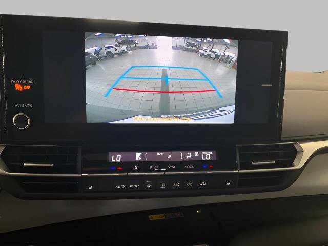 2025 Toyota Sienna Vehicle Photo in Oshkosh, WI 54904
