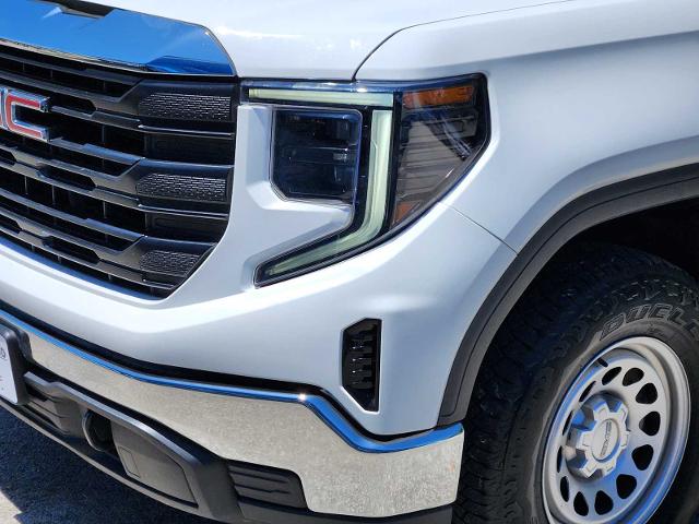 2023 GMC Sierra 1500 Vehicle Photo in DENTON, TX 76210-9321