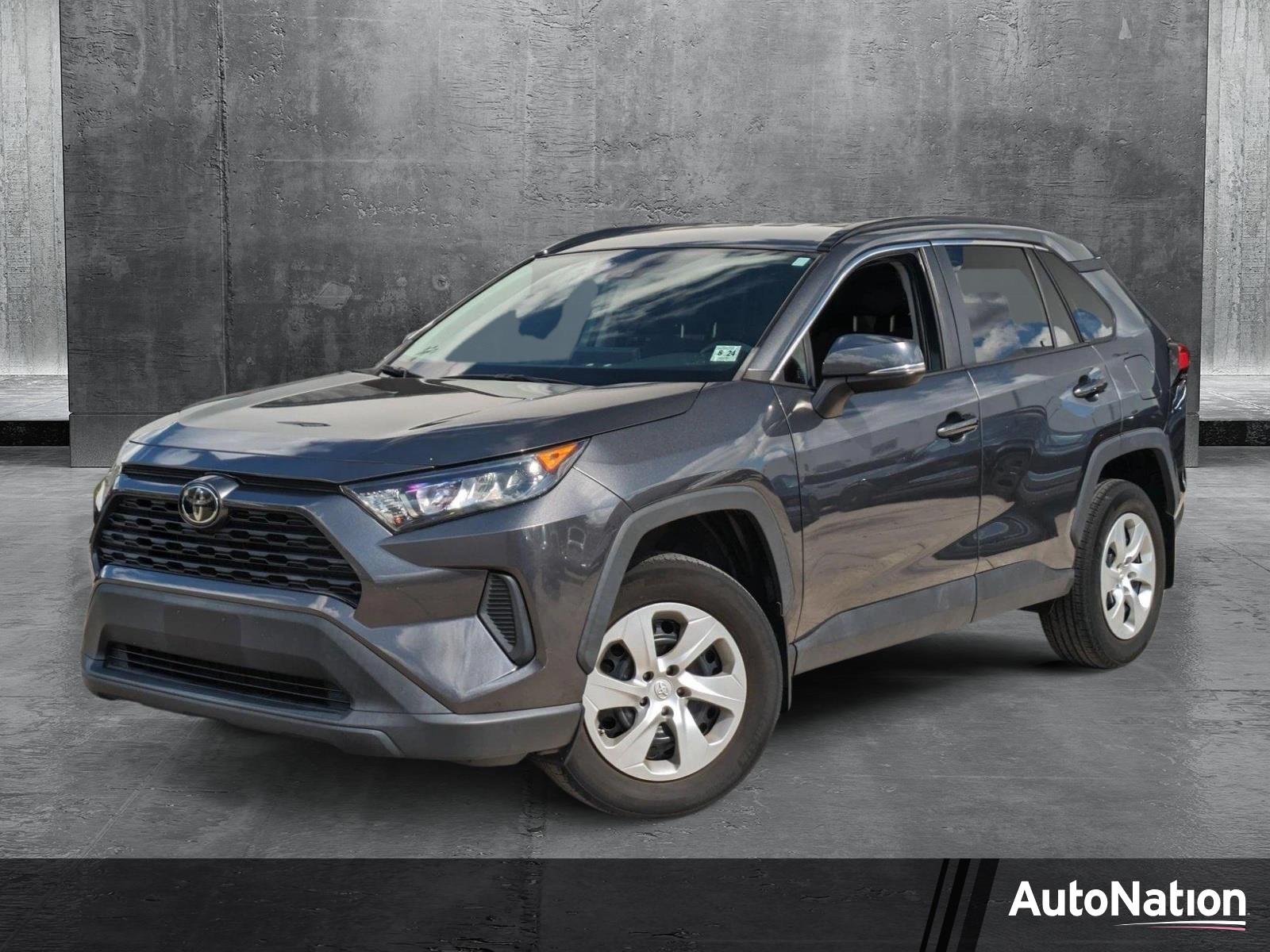 2019 Toyota RAV4 Vehicle Photo in Pembroke Pines , FL 33027