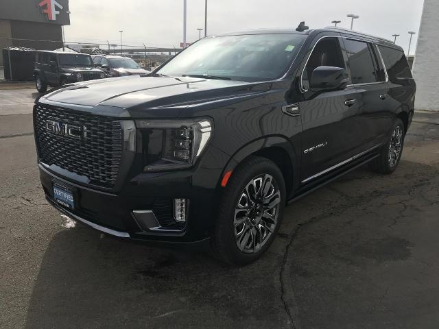 2023 GMC Yukon XL Vehicle Photo in GREEN BAY, WI 54303-3330