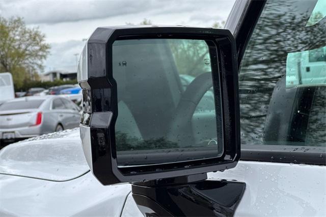 2025 GMC HUMMER EV SUV Vehicle Photo in ELK GROVE, CA 95757-8703