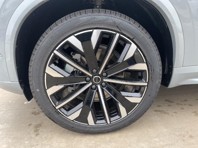 2025 Volvo XC90 Vehicle Photo in Grapevine, TX 76051