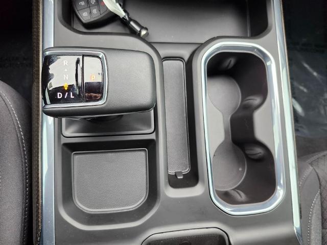 2024 Chevrolet Silverado 1500 Vehicle Photo in GREEN BAY, WI 54304-5303