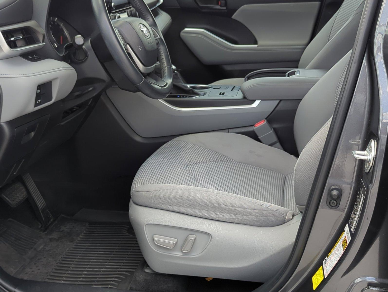 2022 Toyota Highlander Vehicle Photo in Ft. Myers, FL 33907