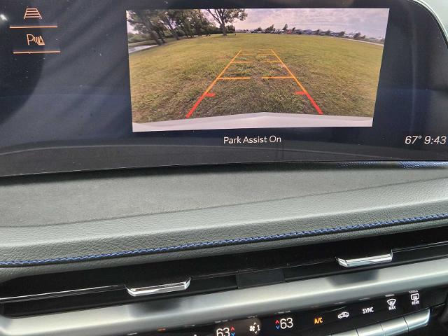 2024 Cadillac XT4 Vehicle Photo in DENTON, TX 76210-9321