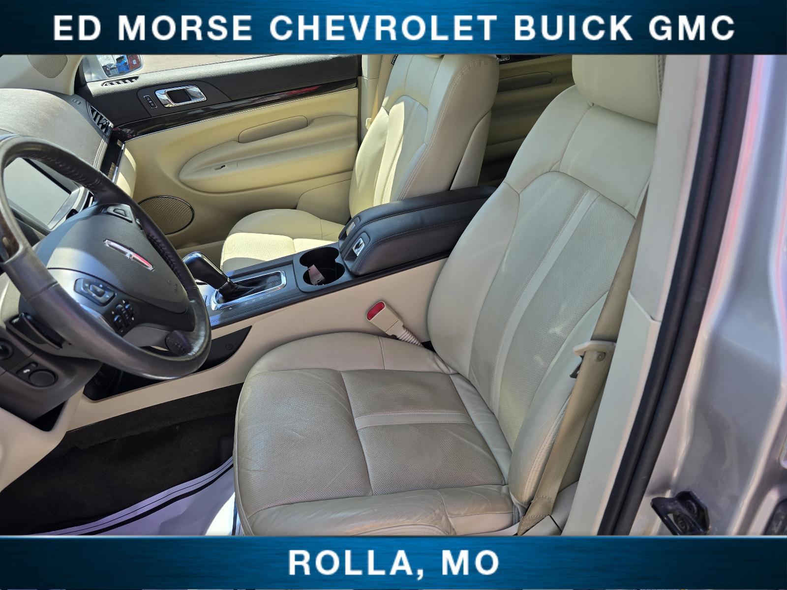 2014 Lincoln MKT Vehicle Photo in Rolla, MO 65401