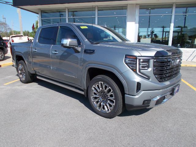 2025 GMC Sierra 1500 Vehicle Photo in LOWELL, MA 01852-4336