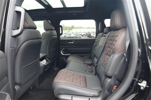 2025 Nissan Armada Vehicle Photo in Hazelwood, MO 63042