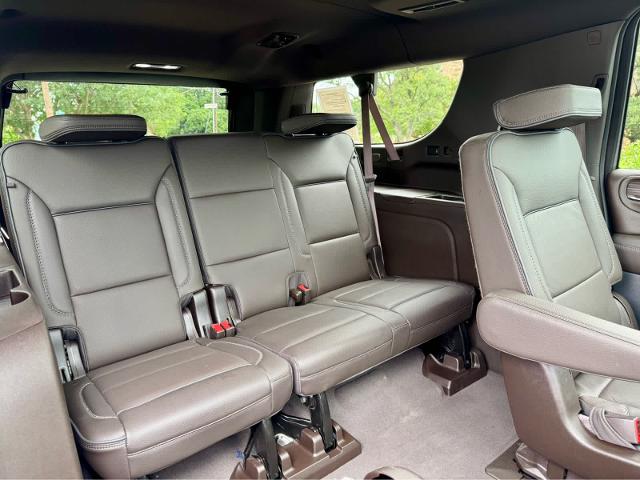 2024 GMC Yukon XL Vehicle Photo in DALLAS, TX 75209-3016