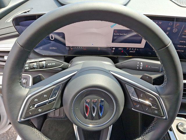 2025 Buick Enclave Vehicle Photo in DANBURY, CT 06810-5034