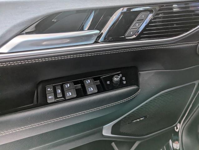 2025 Jeep Wagoneer Vehicle Photo in Oshkosh, WI 54901