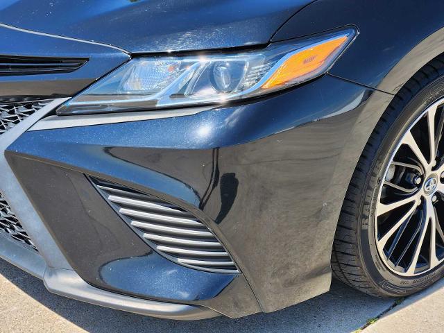 2019 Toyota Camry Vehicle Photo in DENTON, TX 76210-9321