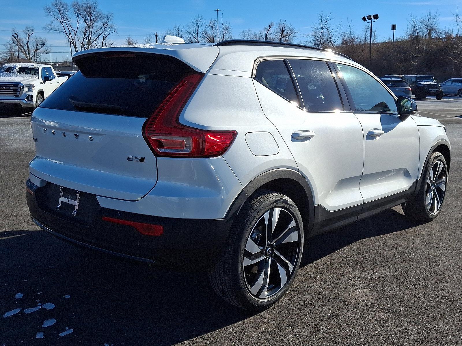 2025 Volvo XC40 Vehicle Photo in Trevose, PA 19053