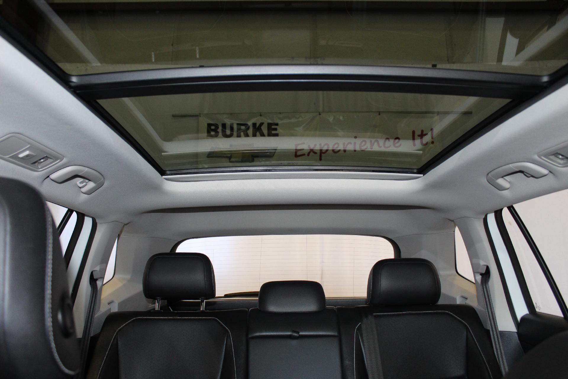 2021 Volkswagen Tiguan Vehicle Photo in NORTHAMPTON, MA 01060-1120