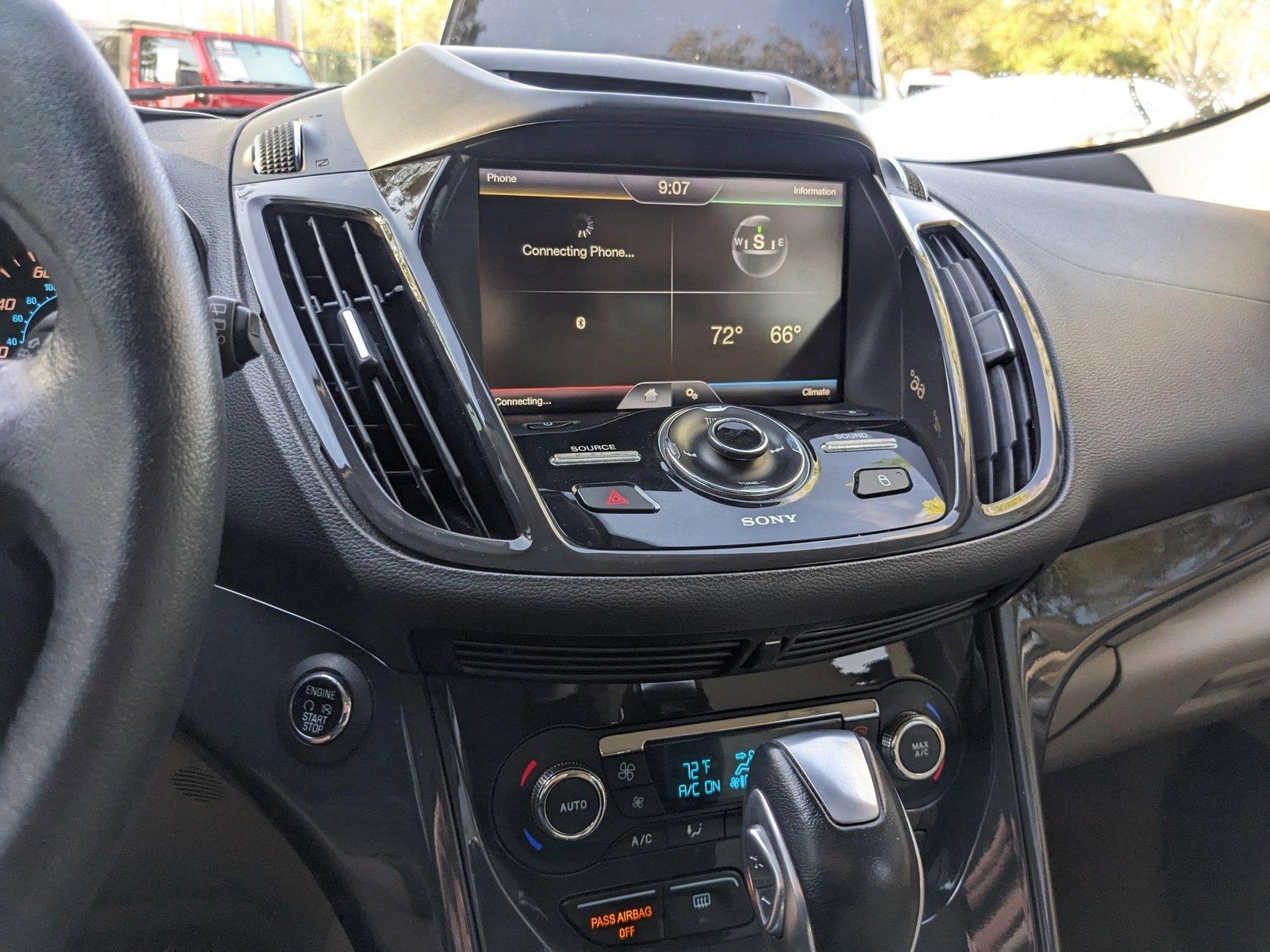 2015 Ford Escape Vehicle Photo in Sanford, FL 32771