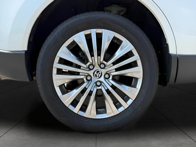 2021 Toyota Venza Vehicle Photo in Green Bay, WI 54304
