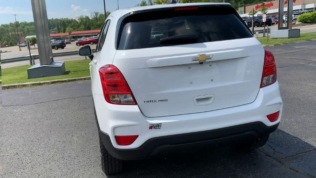 2022 Chevrolet Trax Vehicle Photo in MOON TOWNSHIP, PA 15108-2571
