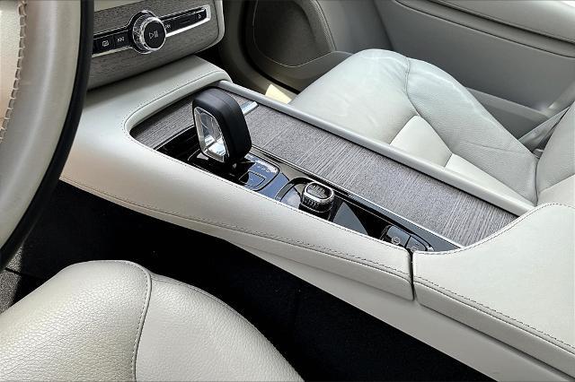 2024 Volvo XC90 Vehicle Photo in Houston, TX 77007