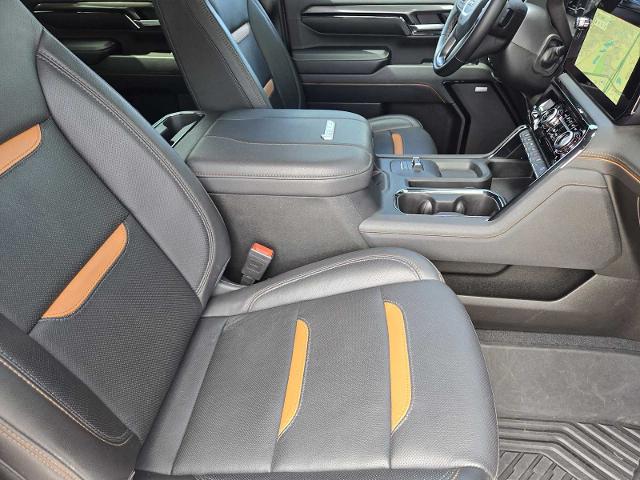 2024 GMC Sierra 2500 HD Vehicle Photo in DENTON, TX 76210-9321