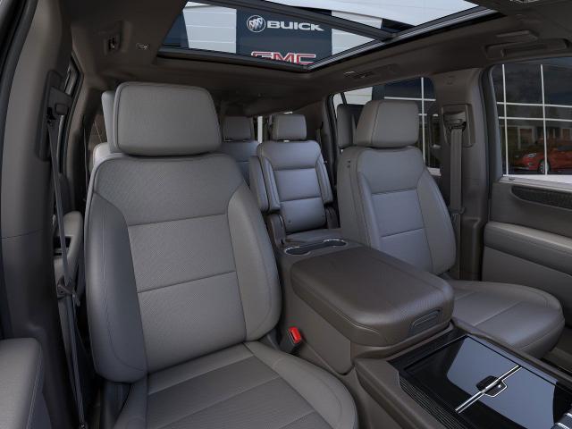 2025 GMC Yukon XL Vehicle Photo in GREEN BAY, WI 54303-3330