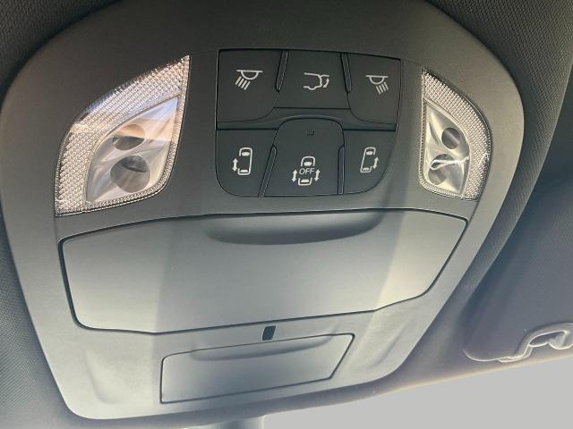 2025 Chrysler Pacifica Vehicle Photo in Kaukauna, WI 54130