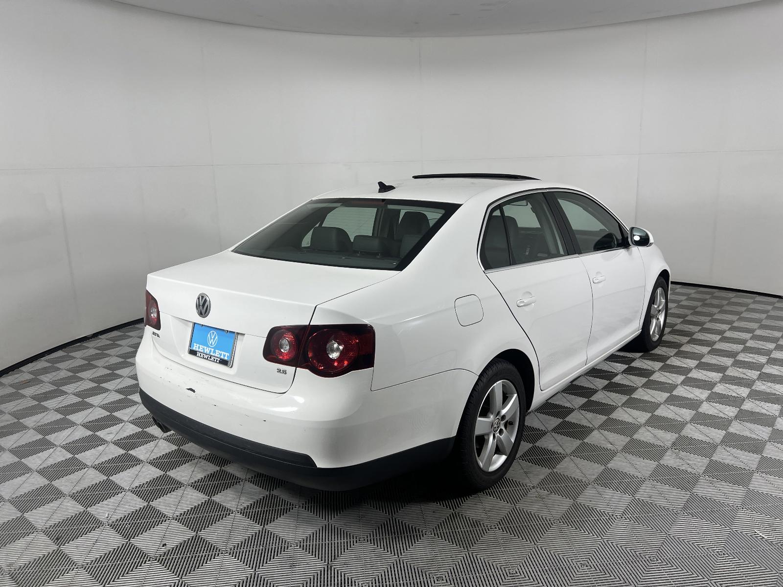 2009 Volkswagen Jetta Sedan Vehicle Photo in Georgetown, TX 78626
