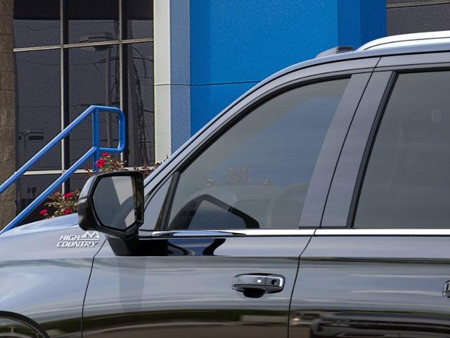 2025 Chevrolet Suburban Vehicle Photo in GEORGETOWN, TX 78626-7508