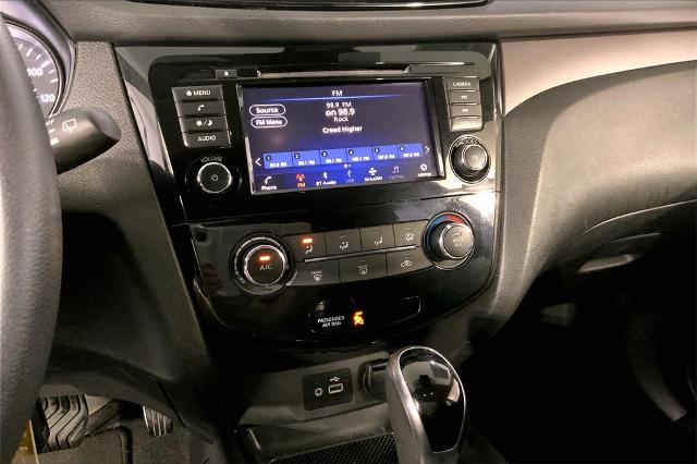 2020 Nissan Rogue Sport Vehicle Photo in Lees Summit, MO 64086