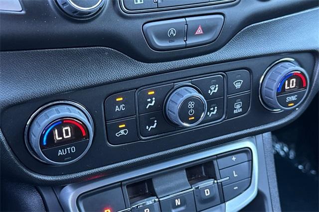 2024 GMC Terrain Vehicle Photo in ELK GROVE, CA 95757-8703