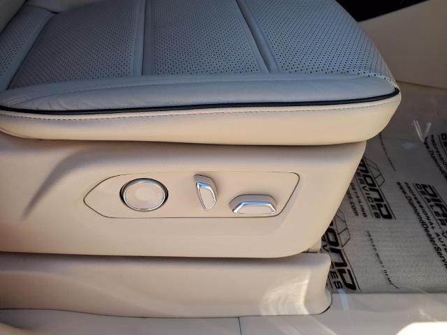 2021 Cadillac Escalade Vehicle Photo in TAMPA, FL 33612-3404