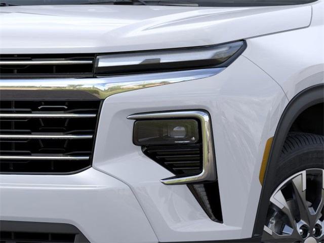 2025 Chevrolet Traverse Vehicle Photo in ENGLEWOOD, CO 80113-6708