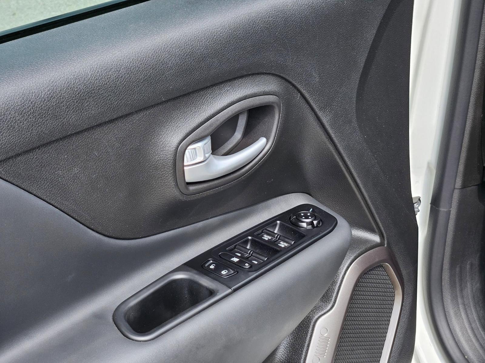 2023 Jeep Renegade Vehicle Photo in Seguin, TX 78155