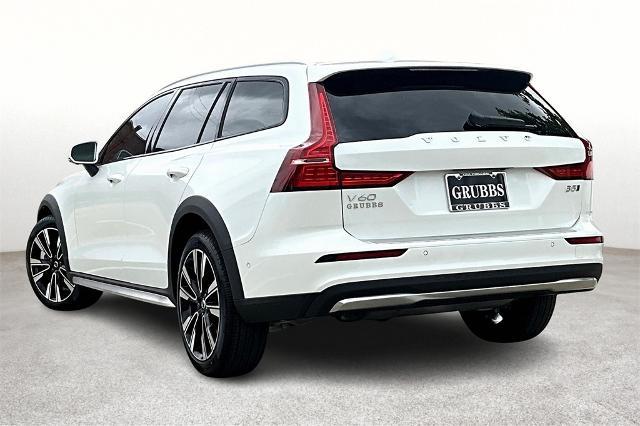 2025 Volvo V60 Cross Country Vehicle Photo in Houston, TX 77007
