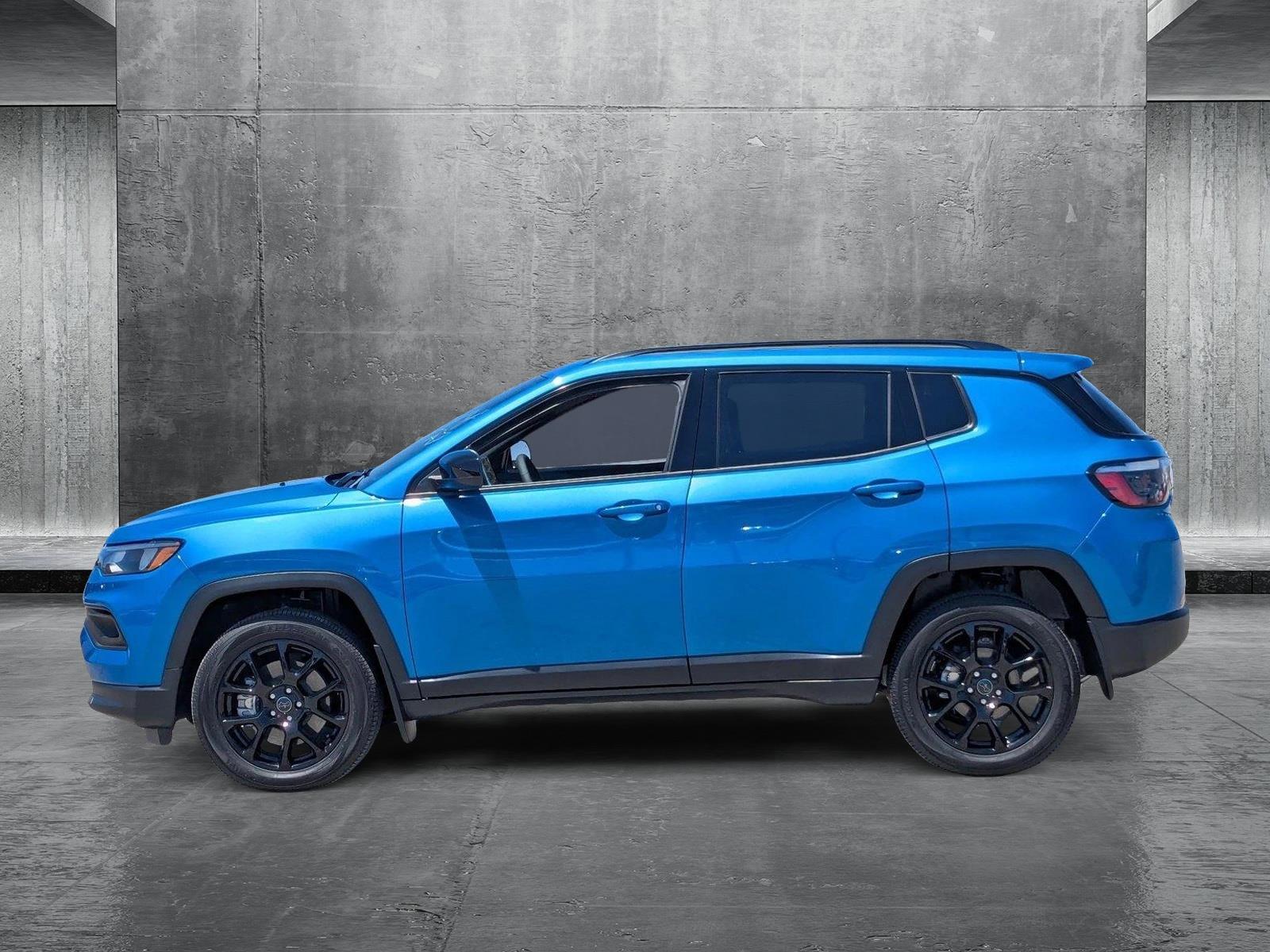 2025 Jeep Compass Vehicle Photo in Valencia, CA 91355