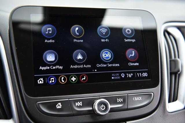 2023 Chevrolet Malibu Vehicle Photo in Ballwin, MO 63011