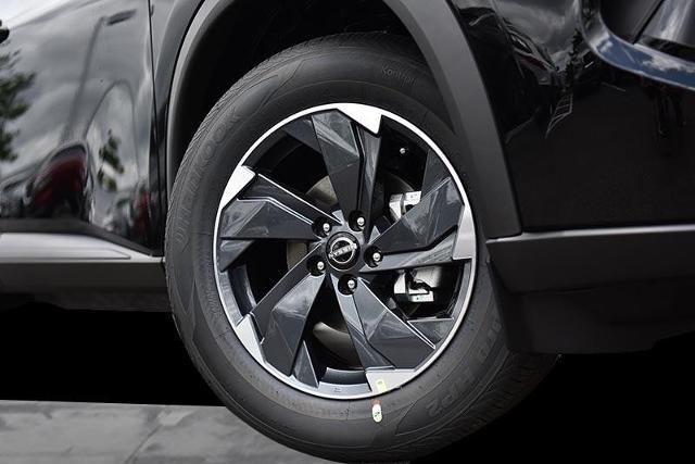 2025 Nissan Rogue Vehicle Photo in Ballwin, MO 63011