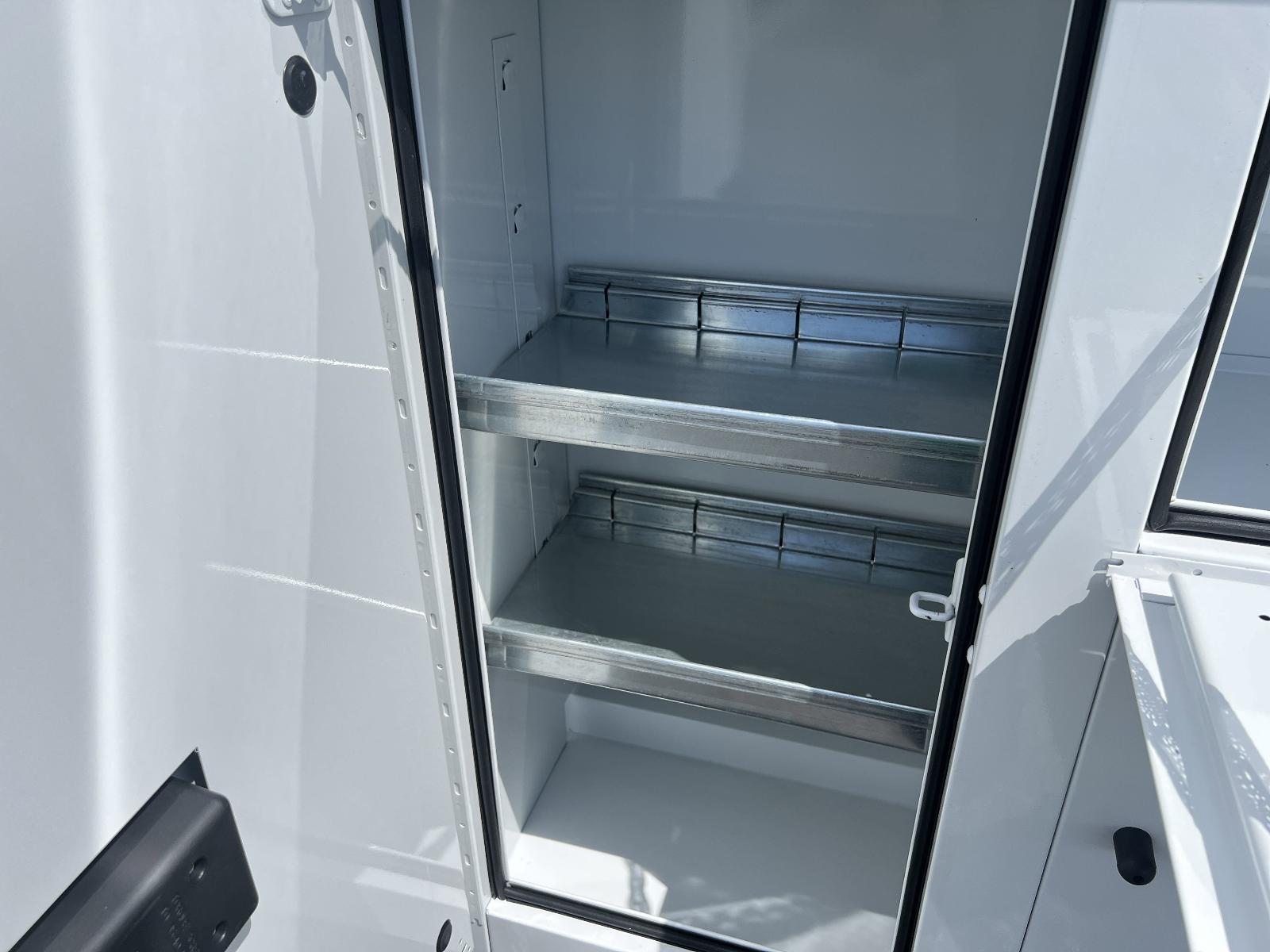 2025 Chevrolet Express Cutaway 3500 Vehicle Photo in GEORGETOWN, TX 78626-7508