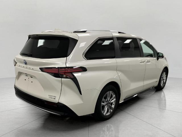 2021 Toyota Sienna Vehicle Photo in Appleton, WI 54913