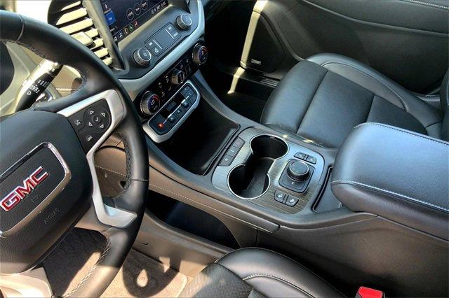 2023 GMC Acadia Vehicle Photo in TOPEKA, KS 66609-0000