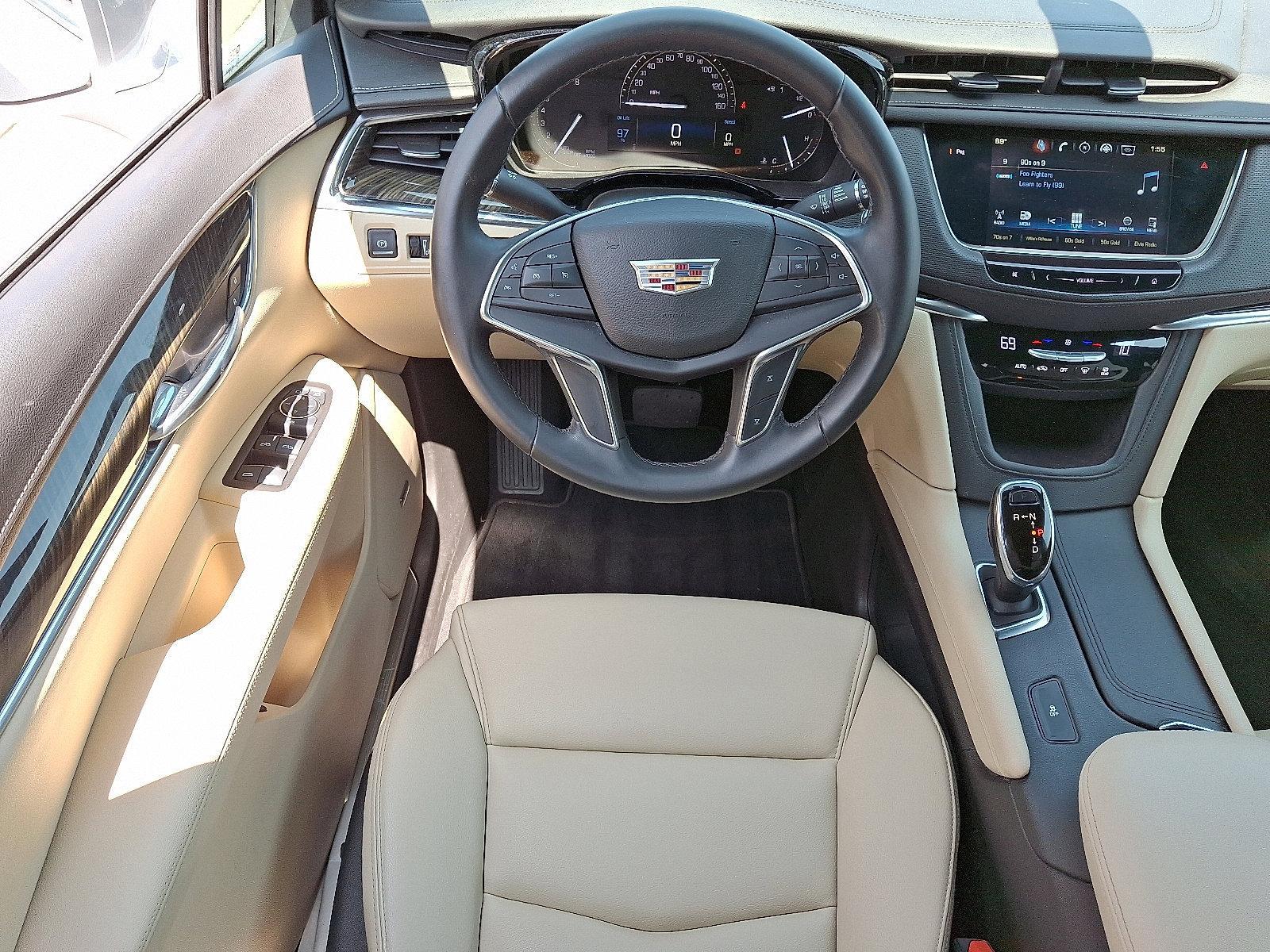 2017 Cadillac XT5 Vehicle Photo in BETHLEHEM, PA 18017-9401