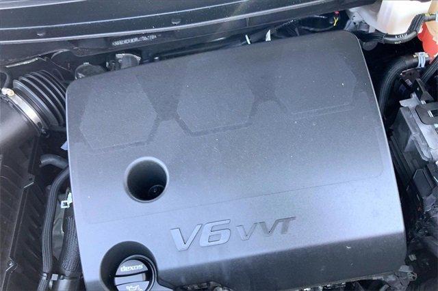 2024 Buick Enclave Vehicle Photo in TOPEKA, KS 66609-0000