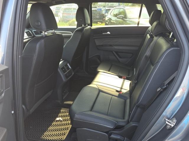 2023 Volkswagen Atlas Cross Sport Vehicle Photo in Puyallup, WA 98371