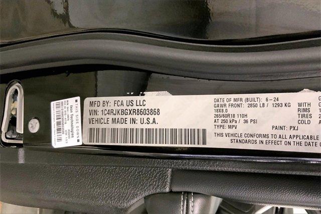 2024 Jeep Grand Cherokee L Vehicle Photo in INDEPENDENCE, MO 64055-1314