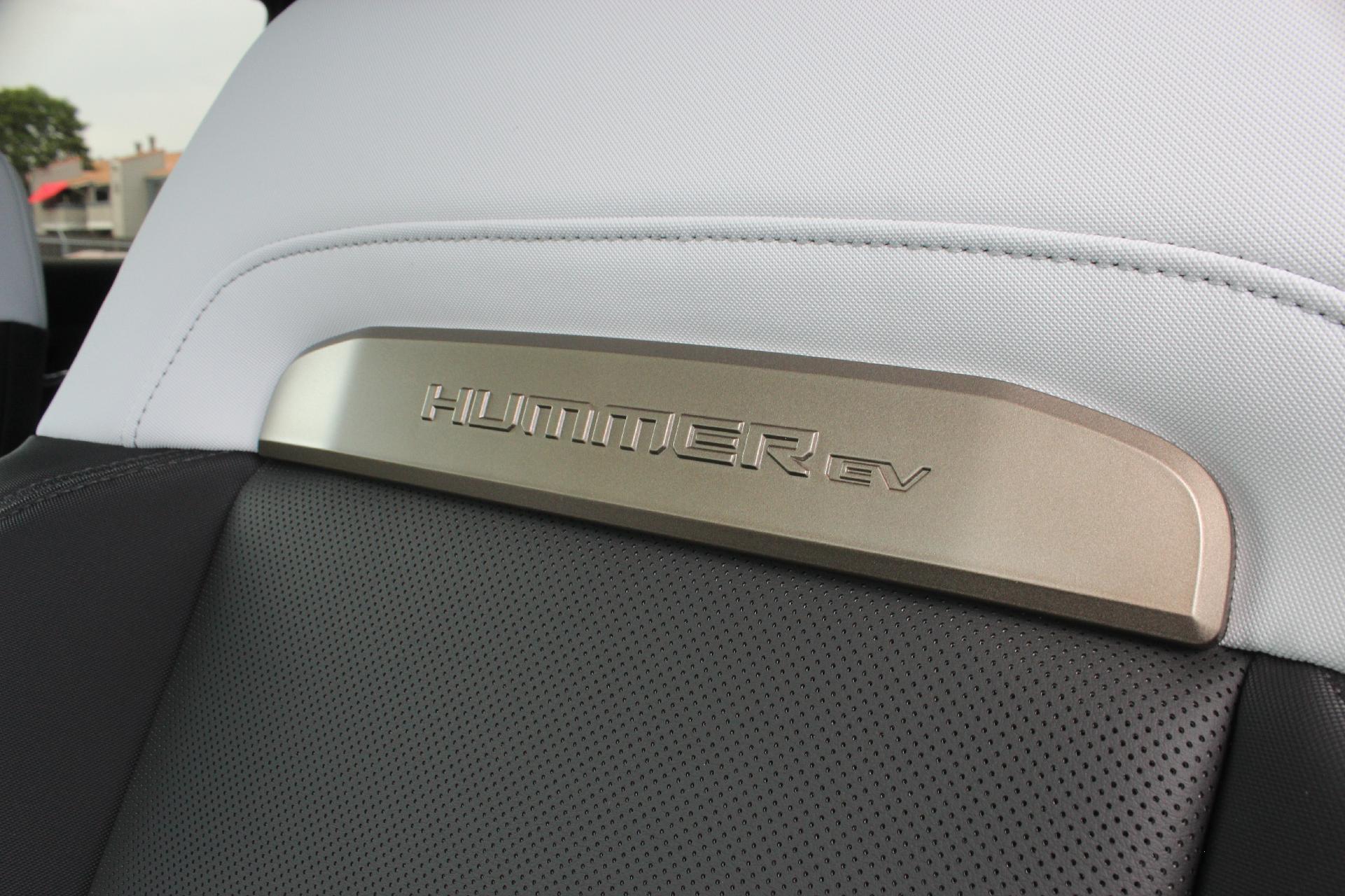 2025 GMC HUMMER EV Pickup Vehicle Photo in AURORA, CO 80012-4011