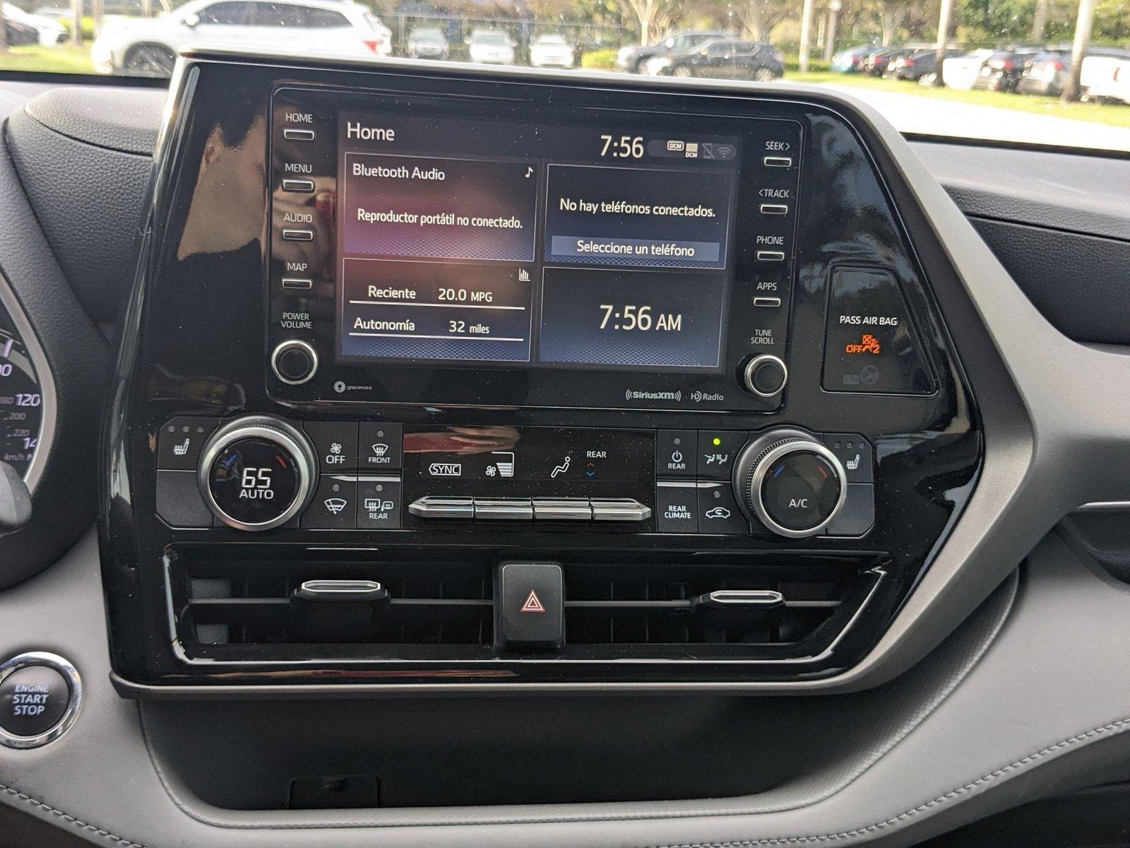 2022 Toyota Highlander Vehicle Photo in Davie, FL 33331